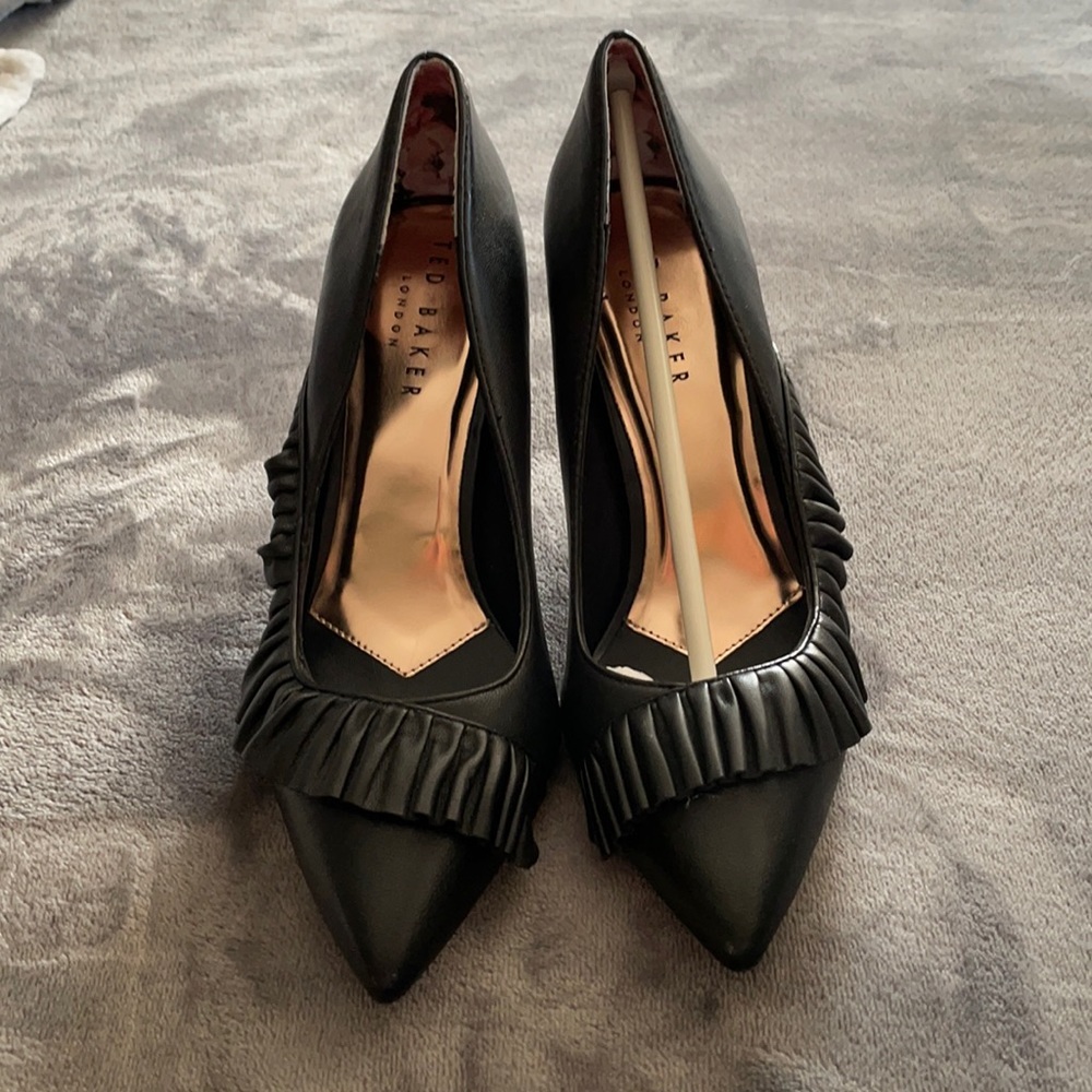 Ted Baker London high heel size 9